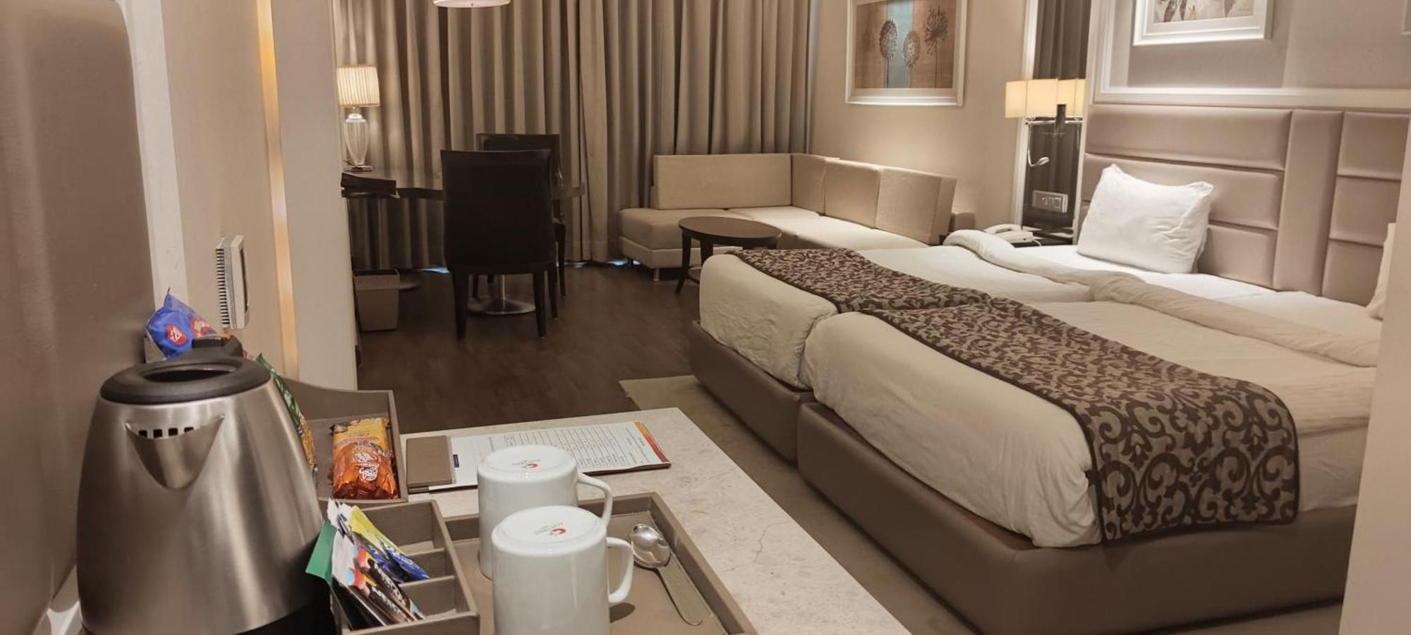 Singhania Sarovar Portico Rāipur Zewnętrze zdjęcie