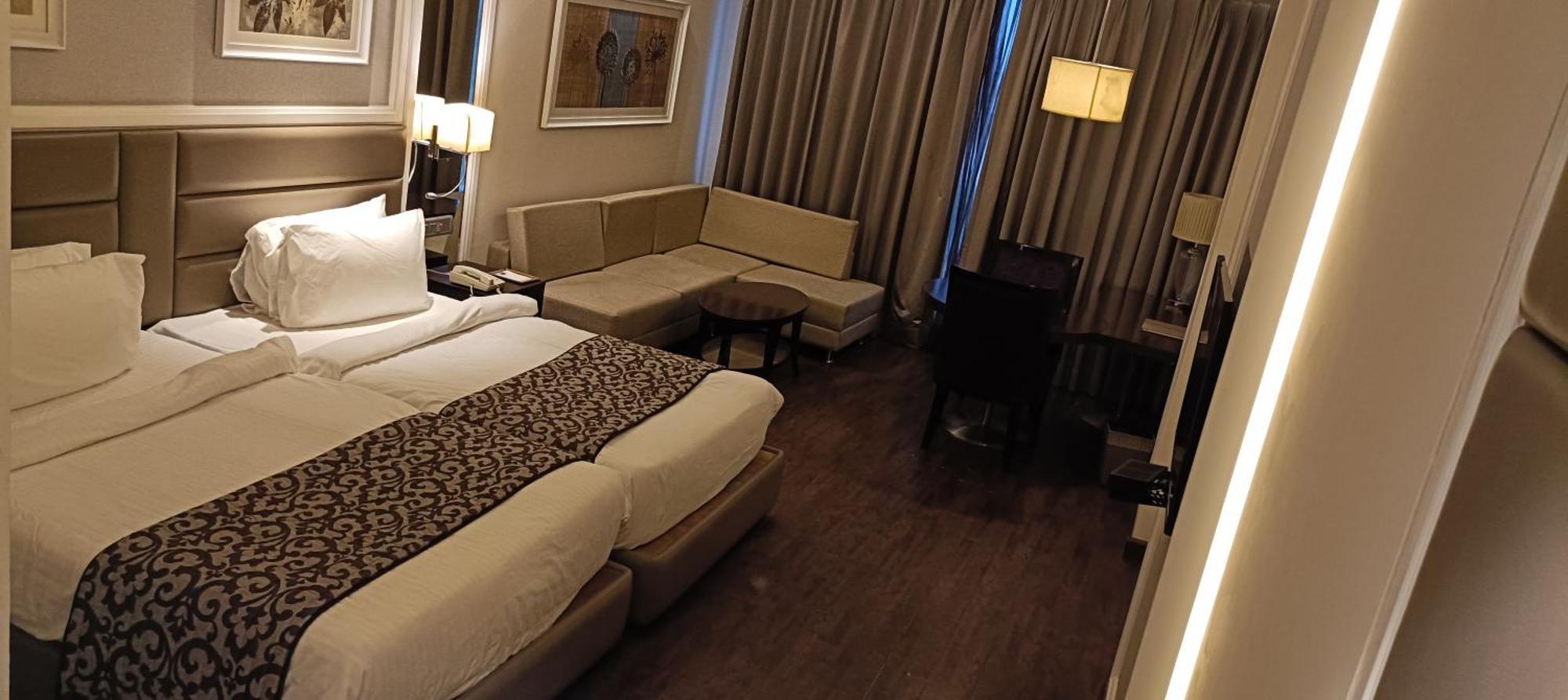 Singhania Sarovar Portico Rāipur Zewnętrze zdjęcie