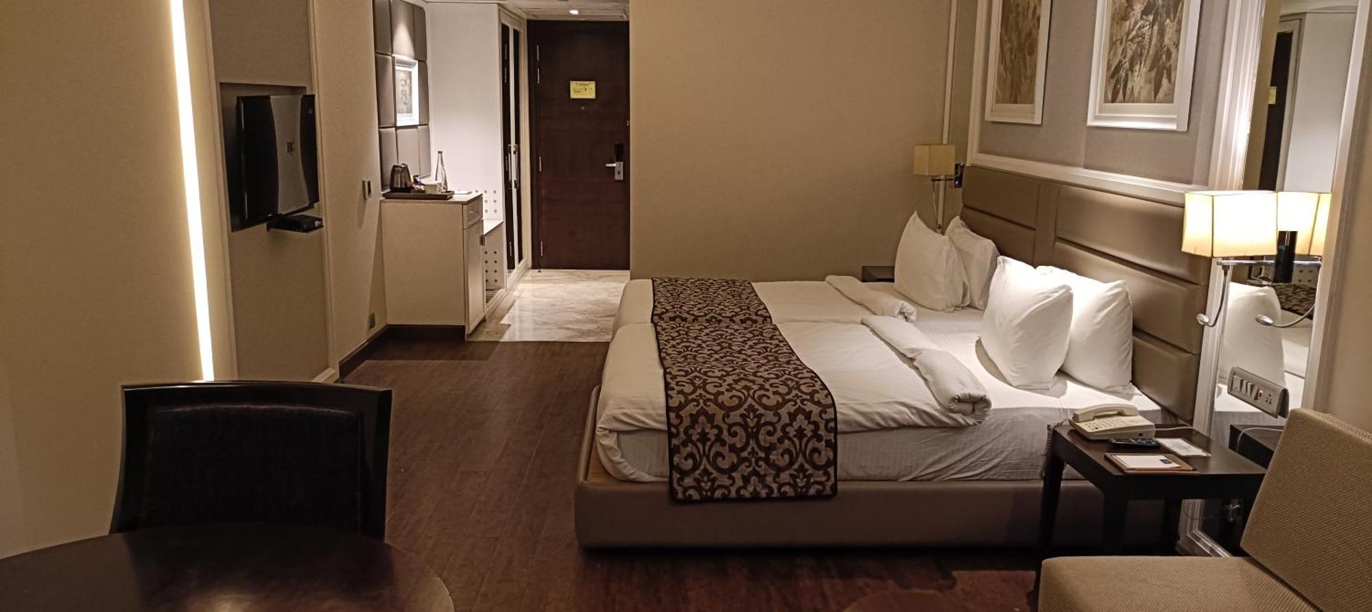 Singhania Sarovar Portico Rāipur Zewnętrze zdjęcie